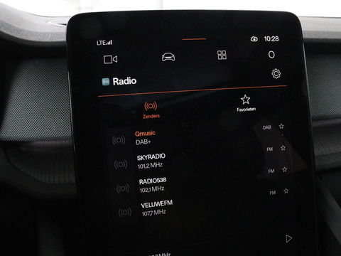 Polestar 2 Long Range Dual Motor Launch Edition 78kWh | Panoramadak | Trekhaak | Stoel & stuurverwarming | 360 camera | Adaptive cruise | Harman/Kardon | Carplay