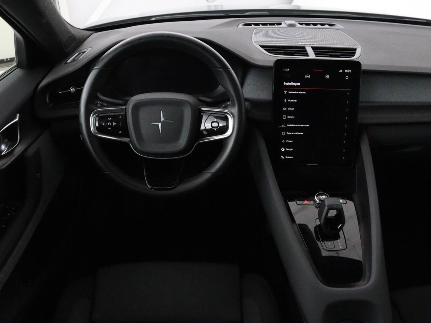 Polestar 2 Long Range Dual Motor Launch Edition 78kWh | Panoramadak | Trekhaak | Stoel & stuurverwarming | 360 camera | Adaptive cruise | Harman/Kardon | Carplay