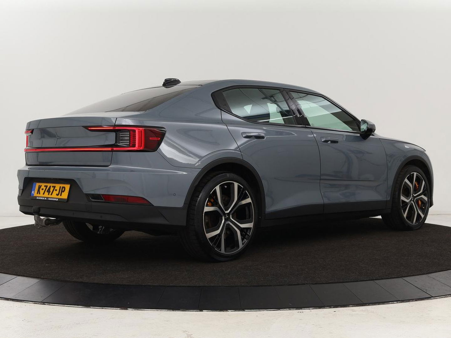 Polestar 2 Long Range Dual Motor Launch Edition 78kWh | Panoramadak | Trekhaak | Stoel & stuurverwarming | 360 camera | Adaptive cruise | Harman/Kardon | Carplay