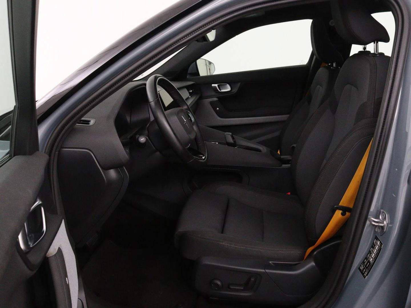 Polestar 2 Long Range Dual Motor Launch Edition 78kWh | Panoramadak | Trekhaak | Stoel & stuurverwarming | 360 camera | Adaptive cruise | Harman/Kardon | Carplay
