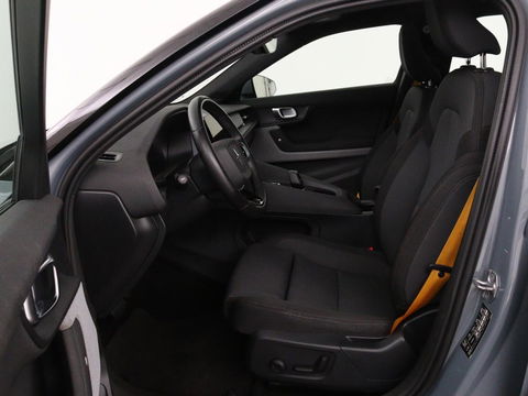 Polestar 2 Long Range Dual Motor Launch Edition 78kWh | Panoramadak | Trekhaak | Stoel & stuurverwarming | 360 camera | Adaptive cruise | Harman/Kardon | Carplay
