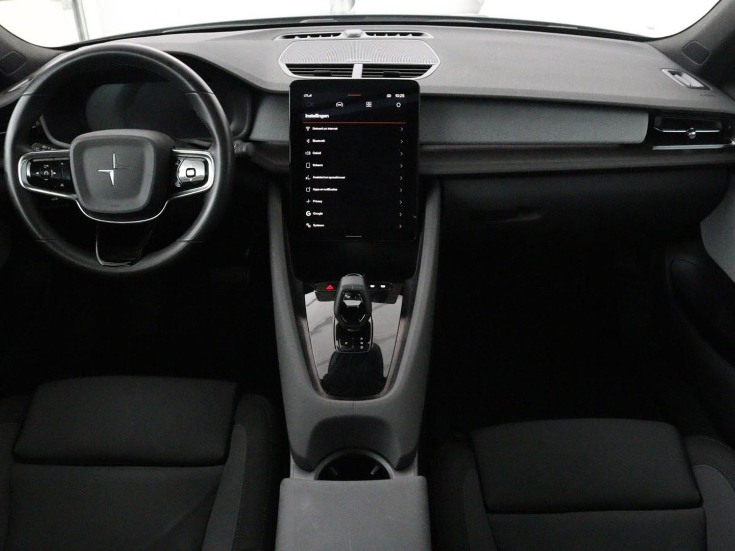 Polestar 2 Long Range Dual Motor Launch Edition 78kWh | Panoramadak | Trekhaak | Stoel & stuurverwarming | 360 camera | Adaptive cruise | Harman/Kardon | Carplay