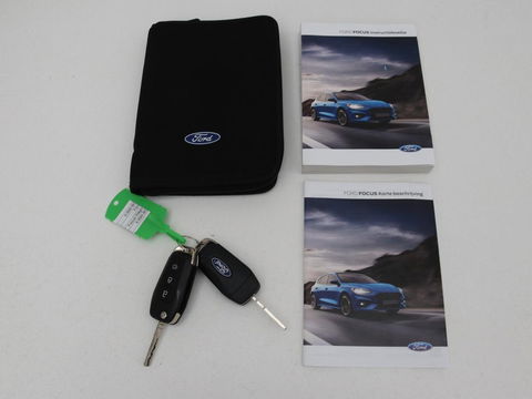 Ford Focus 1.0 EcoBoost Hybrid Trend Edition Business | Camera | Carplay | Full LED | Navigatie | Sportstoelen | Airco | Cruise control | Parkeerhulp | Bluetooth