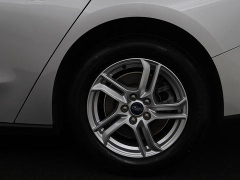 Ford Focus 1.0 EcoBoost Hybrid Trend Edition Business | Camera | Carplay | Full LED | Navigatie | Sportstoelen | Airco | Cruise control | Parkeerhulp | Bluetooth