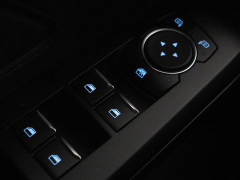 Ford Focus 1.0 EcoBoost Hybrid Trend Edition Business | Camera | Carplay | Full LED | Navigatie | Sportstoelen | Airco | Cruise control | Parkeerhulp | Bluetooth