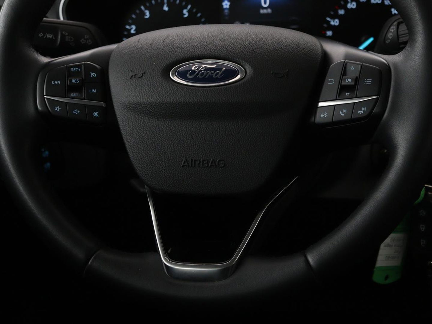 Ford Focus 1.0 EcoBoost Hybrid Trend Edition Business | Camera | Carplay | Full LED | Navigatie | Sportstoelen | Airco | Cruise control | Parkeerhulp | Bluetooth