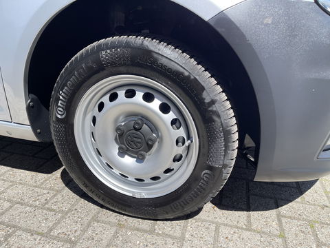 Volkswagen Caddy 2.0 TDI 102pk L2H1 BMT Maxi Comfortline / vaste prijs rijklaar € 14.950 ex btw / lease vanaf € 252 / airco / cruise / navi / achterklep / Bott ingerichte laadruimte !
