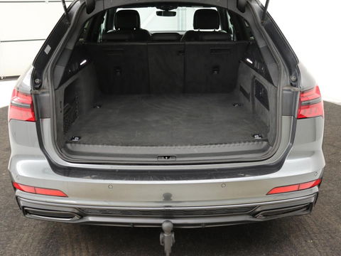Audi A6 55 TFSIe S Line | 367pk | Trekhaak | Stoel & stuurverwarming | Adaptive cruise | Camera | Matrix LED | Carplay | Sportstoelen | Half leder | Navigatie