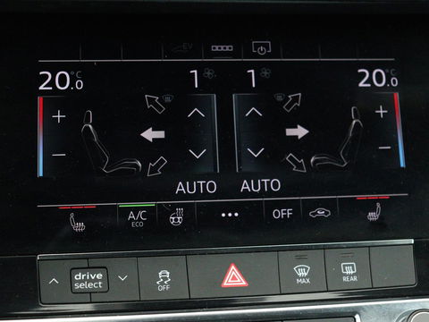 Audi A6 55 TFSIe S Line | 367pk | Trekhaak | Stoel & stuurverwarming | Adaptive cruise | Camera | Matrix LED | Carplay | Sportstoelen | Half leder | Navigatie