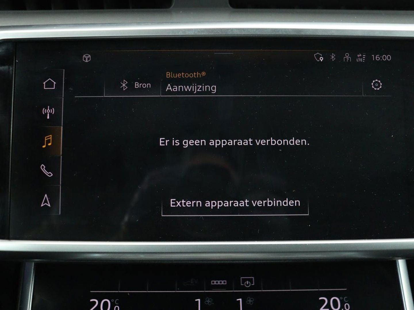 Audi A6 55 TFSIe S Line | 367pk | Trekhaak | Stoel & stuurverwarming | Adaptive cruise | Camera | Matrix LED | Carplay | Sportstoelen | Half leder | Navigatie