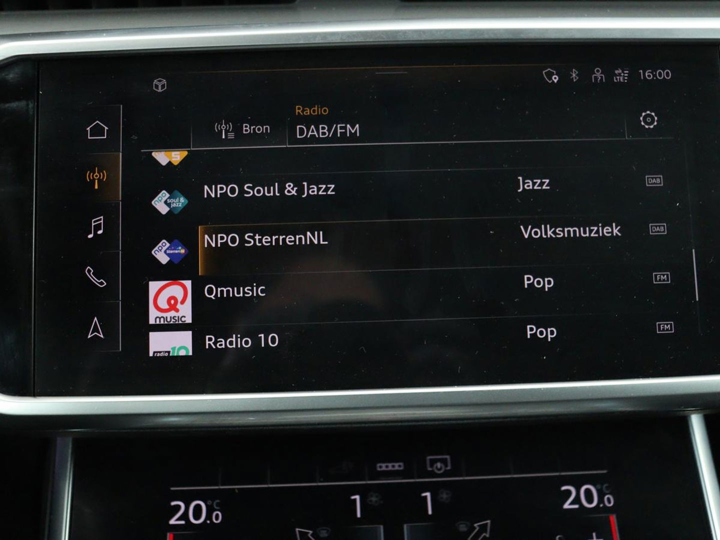 Audi A6 55 TFSIe S Line | 367pk | Trekhaak | Stoel & stuurverwarming | Adaptive cruise | Camera | Matrix LED | Carplay | Sportstoelen | Half leder | Navigatie