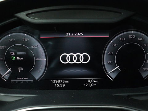 Audi A6 55 TFSIe S Line | 367pk | Trekhaak | Stoel & stuurverwarming | Adaptive cruise | Camera | Matrix LED | Carplay | Sportstoelen | Half leder | Navigatie