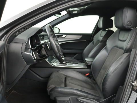 Audi A6 55 TFSIe S Line | 367pk | Trekhaak | Stoel & stuurverwarming | Adaptive cruise | Camera | Matrix LED | Carplay | Sportstoelen | Half leder | Navigatie