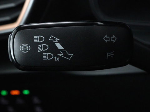 CUPRA Formentor 2.0 TSI VZ | 310pk | Panoramadak | Leder | Trekhaak | Stoel & stuurverwarming | Carplay | Adaptive cruise | Camera | Keyless | Full LED | Sportstoelen