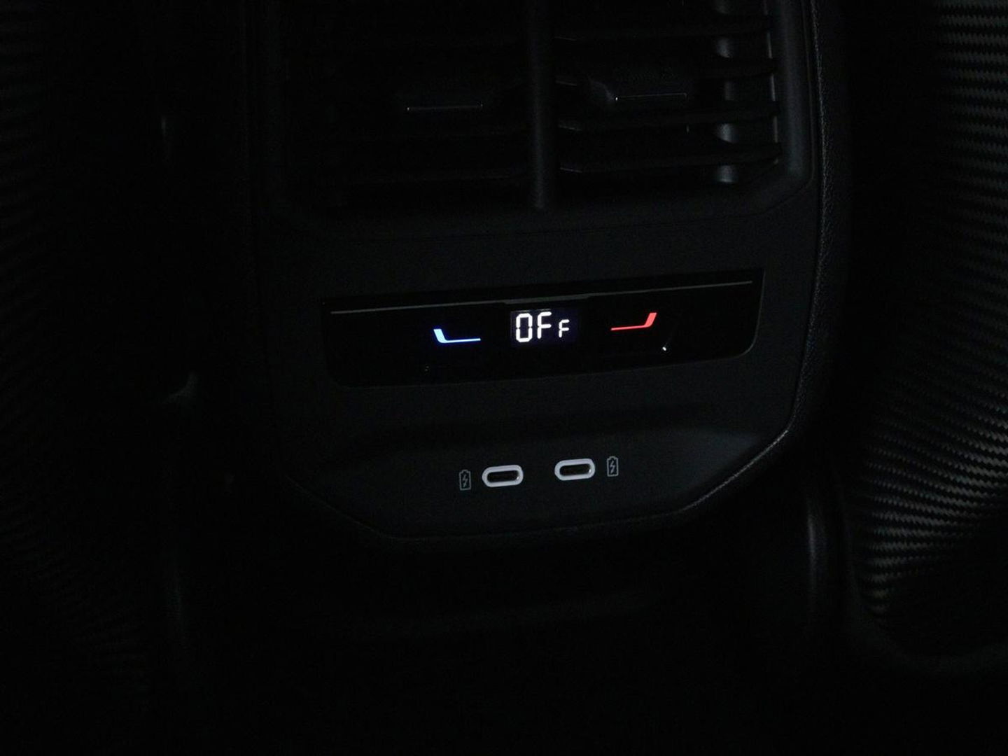 CUPRA Formentor 2.0 TSI VZ | 310pk | Panoramadak | Leder | Trekhaak | Stoel & stuurverwarming | Carplay | Adaptive cruise | Camera | Keyless | Full LED | Sportstoelen