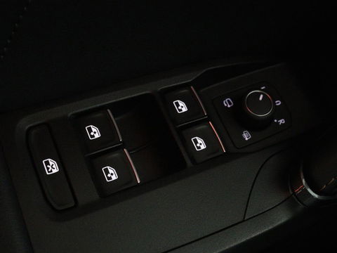CUPRA Formentor 2.0 TSI VZ | 310pk | Panoramadak | Leder | Trekhaak | Stoel & stuurverwarming | Carplay | Adaptive cruise | Camera | Keyless | Full LED | Sportstoelen