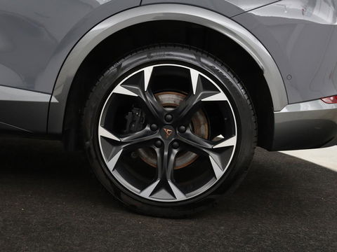 CUPRA Formentor 2.0 TSI VZ | 310pk | Panoramadak | Leder | Trekhaak | Stoel & stuurverwarming | Carplay | Adaptive cruise | Camera | Keyless | Full LED | Sportstoelen