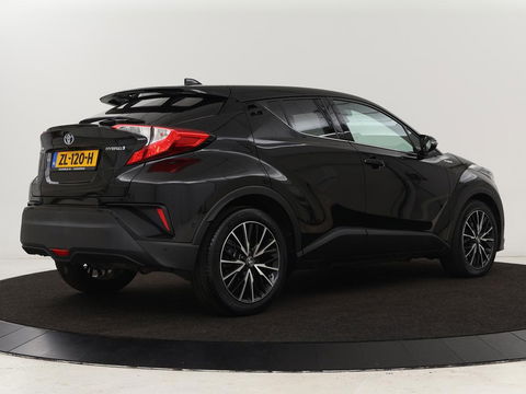 Toyota C-HR 1.8 Hybrid Style | Stoelverwarming | Navigatie | Adaptive cruise | Camera | Trekhaak | JBL audio | Dodehoek detectie | Keyless