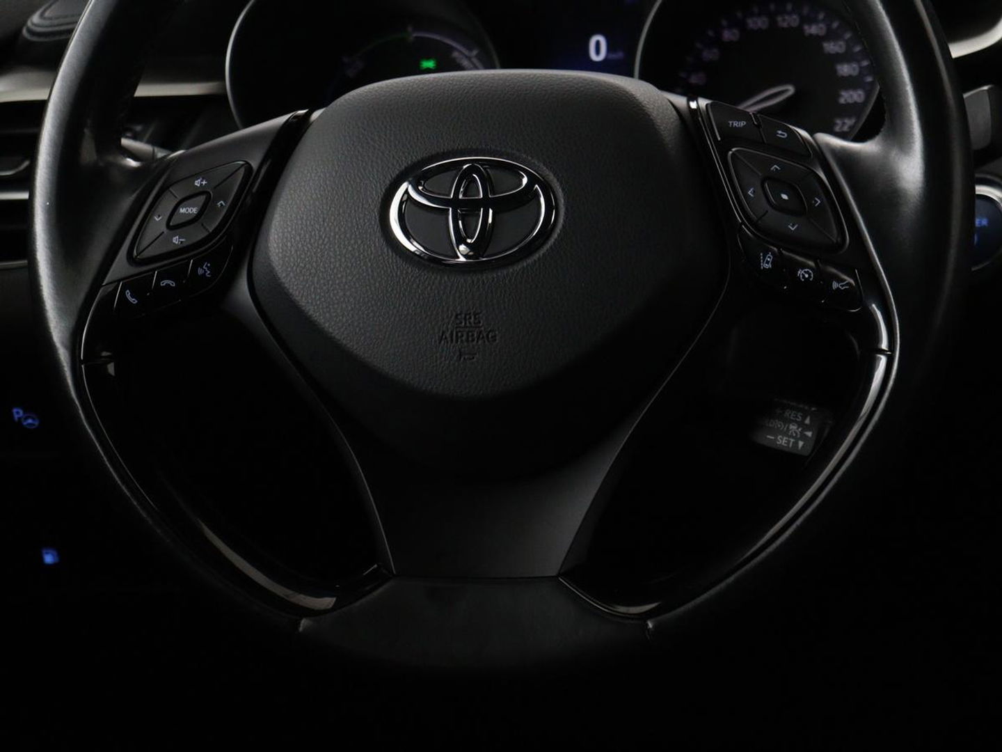 Toyota C-HR 1.8 Hybrid Style | Stoelverwarming | Navigatie | Adaptive cruise | Camera | Trekhaak | JBL audio | Dodehoek detectie | Keyless