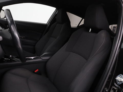 Toyota C-HR 1.8 Hybrid Style | Stoelverwarming | Navigatie | Adaptive cruise | Camera | Trekhaak | JBL audio | Dodehoek detectie | Keyless