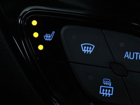 Toyota C-HR 1.8 Hybrid Style | Stoelverwarming | Navigatie | Adaptive cruise | Camera | Trekhaak | JBL audio | Dodehoek detectie | Keyless