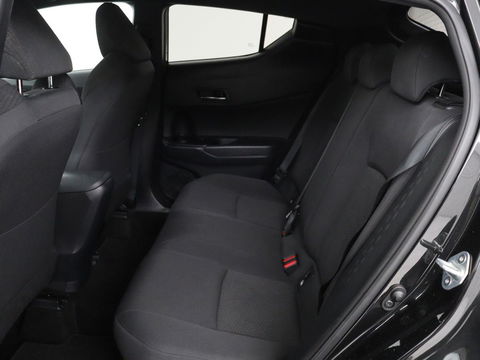 Toyota C-HR 1.8 Hybrid Style | Stoelverwarming | Navigatie | Adaptive cruise | Camera | Trekhaak | JBL audio | Dodehoek detectie | Keyless