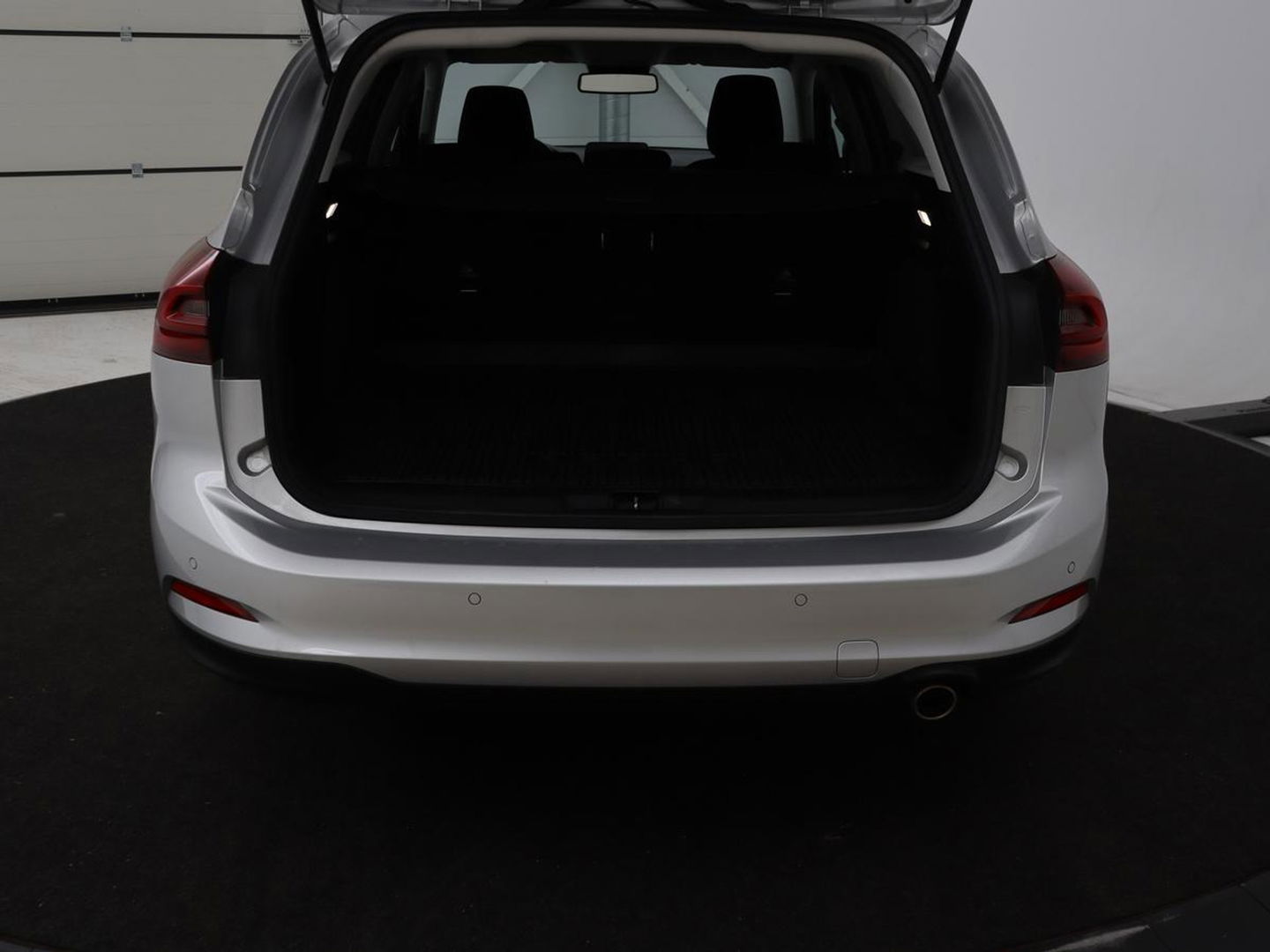 Ford Focus 1.0 EcoBoost Hybrid Titanium Style | Stoel & stuurverwarming | Camera | Full LED | Carplay | Climate control | Navigatie | Park Assist | Getint glas