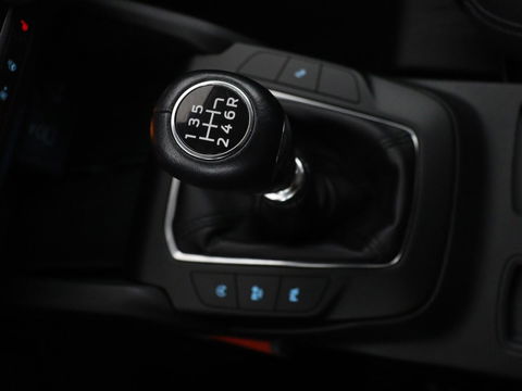 Ford Focus 1.0 EcoBoost Hybrid Titanium Style | Stoel & stuurverwarming | Camera | Full LED | Carplay | Climate control | Navigatie | Park Assist | Getint glas