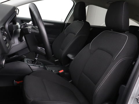 Ford Focus 1.0 EcoBoost Hybrid Titanium Style | Stoel & stuurverwarming | Camera | Full LED | Carplay | Climate control | Navigatie | Park Assist | Getint glas