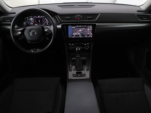 Škoda Superb 1.4 TSI iV Business Edition Plus | Panoramadak | Stoel & stuurverwarming | Adaptive cruise | Virtual Cockpit | Canton Sound | Memory | Carplay | Achterbankverwarming | Navigatie