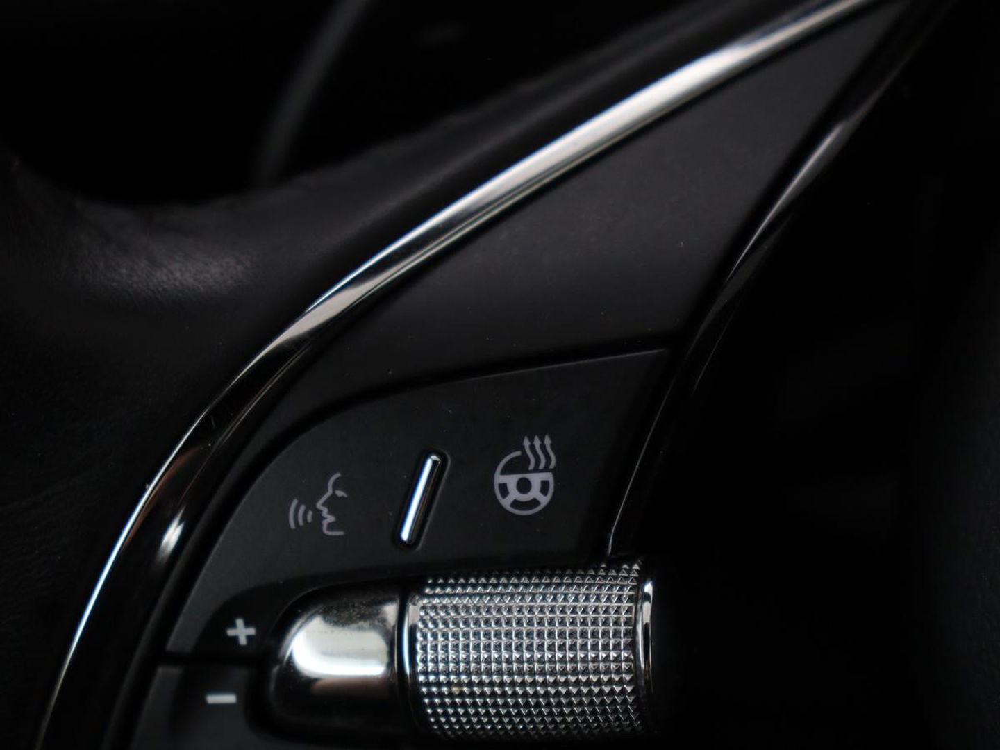 Škoda Superb 1.4 TSI iV Business Edition Plus | Panoramadak | Stoel & stuurverwarming | Adaptive cruise | Virtual Cockpit | Canton Sound | Memory | Carplay | Achterbankverwarming | Navigatie