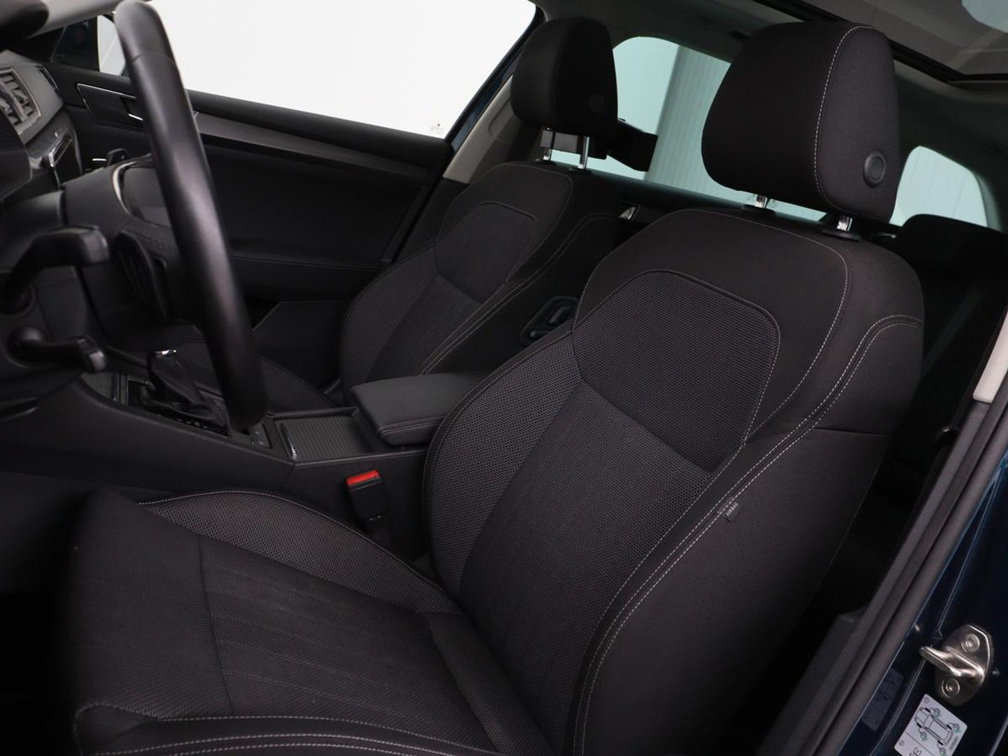 Škoda Superb 1.4 TSI iV Business Edition Plus | Panoramadak | Stoel & stuurverwarming | Adaptive cruise | Virtual Cockpit | Canton Sound | Memory | Carplay | Achterbankverwarming | Navigatie