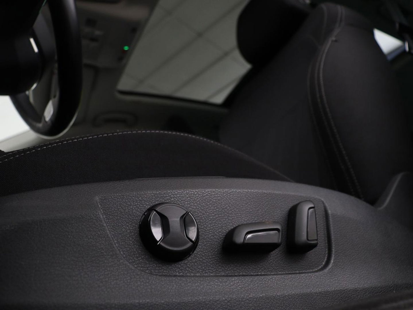 Škoda Superb 1.4 TSI iV Business Edition Plus | Panoramadak | Stoel & stuurverwarming | Adaptive cruise | Virtual Cockpit | Canton Sound | Memory | Carplay | Achterbankverwarming | Navigatie