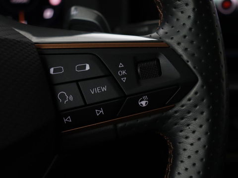 CUPRA Leon 1.4 e-Hybrid | Camera | Adaptive cruise | Stuurverwarming | Navigatie | Sfeerverlichting | Keyless | Full LED | PHEV