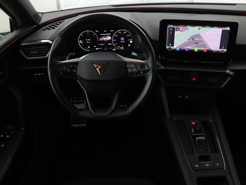 CUPRA Leon 1.4 e-Hybrid | Camera | Adaptive cruise | Stuurverwarming | Navigatie | Sfeerverlichting | Keyless | Full LED | PHEV