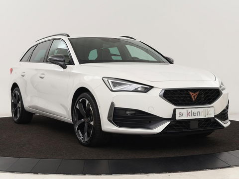 CUPRA Leon 1.4 e-Hybrid | Camera | Adaptive cruise | Stuurverwarming | Navigatie | Sfeerverlichting | Keyless | Full LED | PHEV