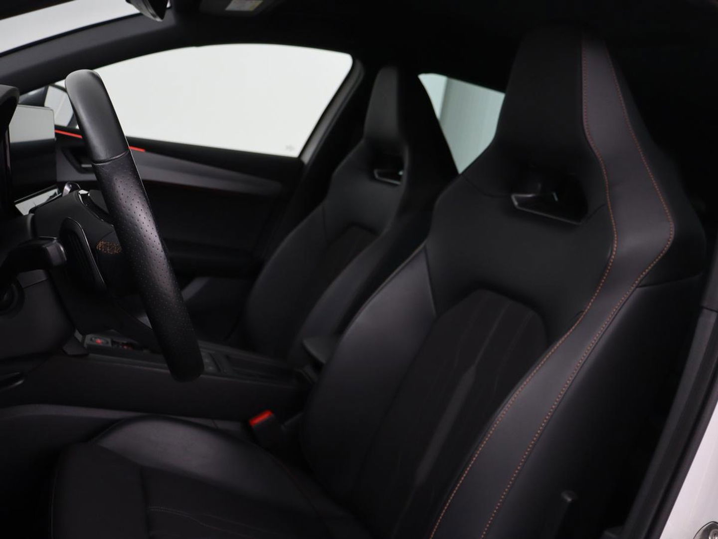 CUPRA Leon 1.4 e-Hybrid | Camera | Adaptive cruise | Stuurverwarming | Navigatie | Sfeerverlichting | Keyless | Full LED | PHEV