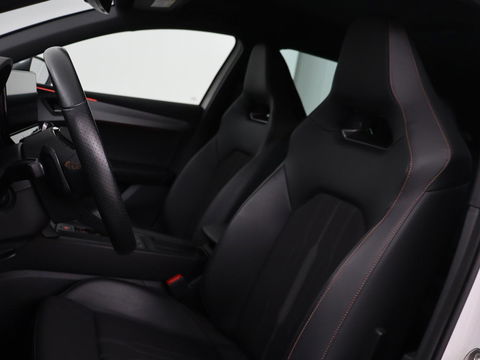 CUPRA Leon 1.4 e-Hybrid | Camera | Adaptive cruise | Stuurverwarming | Navigatie | Sfeerverlichting | Keyless | Full LED | PHEV