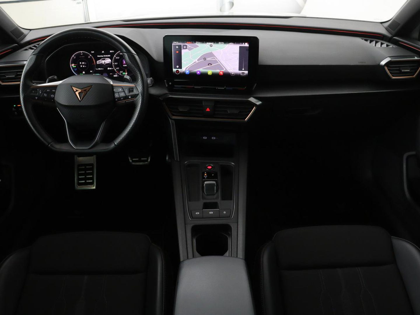 CUPRA Leon 1.4 e-Hybrid | Camera | Adaptive cruise | Stuurverwarming | Navigatie | Sfeerverlichting | Keyless | Full LED | PHEV