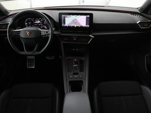 CUPRA Leon 1.4 e-Hybrid | Camera | Adaptive cruise | Stuurverwarming | Navigatie | Sfeerverlichting | Keyless | Full LED | PHEV