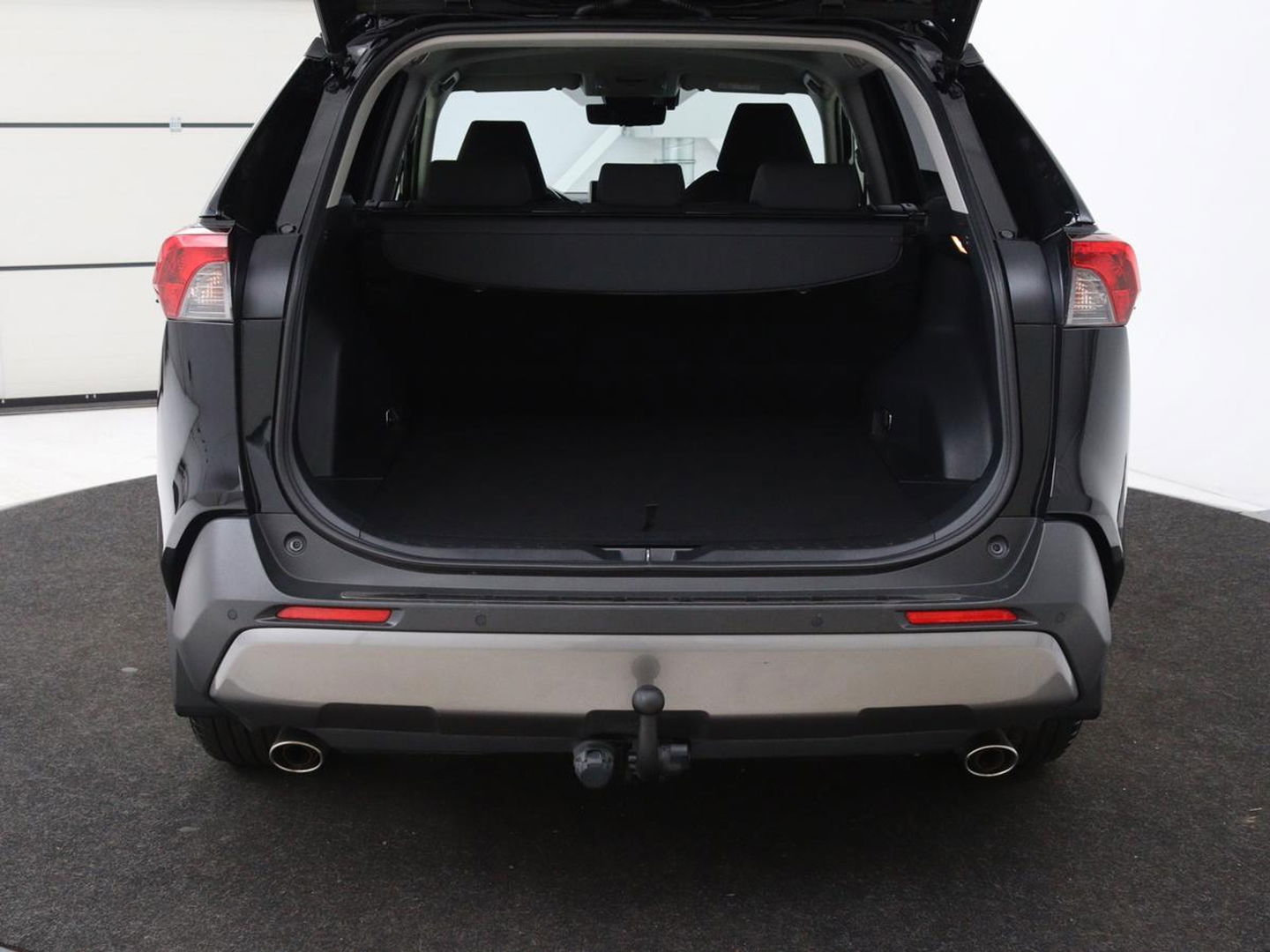 Toyota RAV4 2.5 Hybrid AWD Dynamic | Stoel & stuurverwarming | Trekhaak | Camera | Carplay | Full LED | Keyless | Navigatie