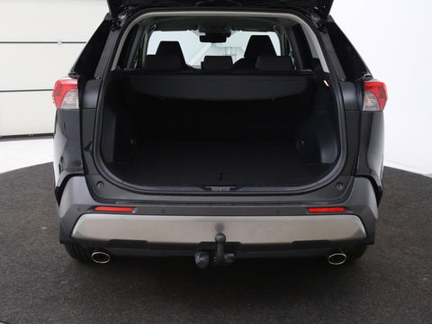 Toyota RAV4 2.5 Hybrid AWD Dynamic | Stoel & stuurverwarming | Trekhaak | Camera | Carplay | Full LED | Keyless | Navigatie