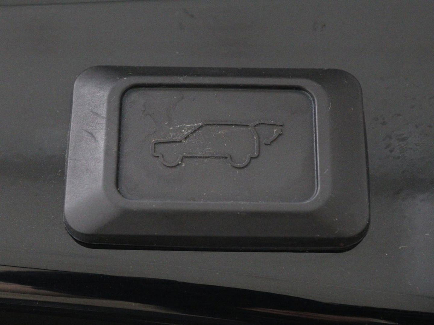 Toyota RAV4 2.5 Hybrid AWD Dynamic | Stoel & stuurverwarming | Trekhaak | Camera | Carplay | Full LED | Keyless | Navigatie