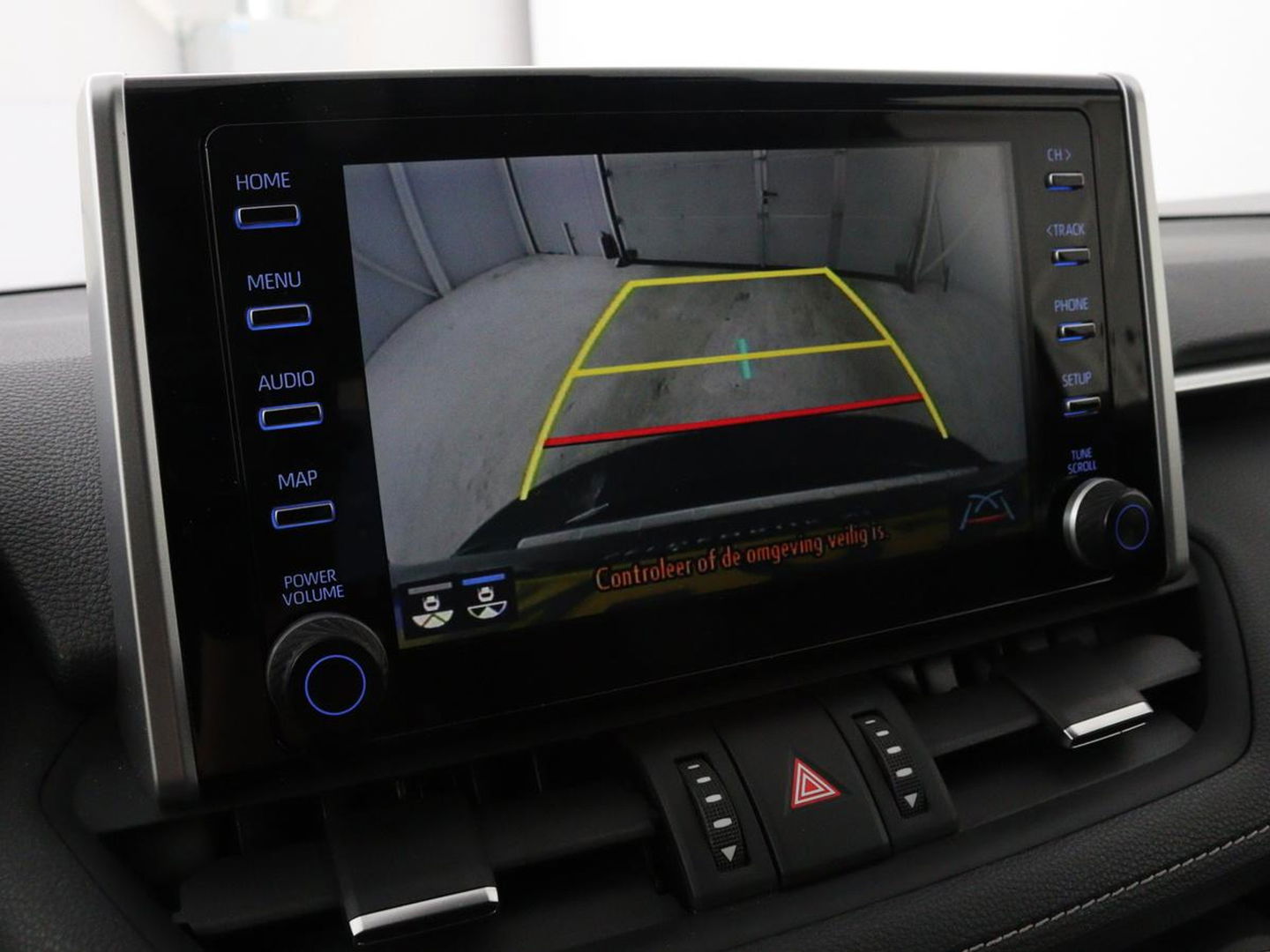 Toyota RAV4 2.5 Hybrid AWD Dynamic | Stoel & stuurverwarming | Trekhaak | Camera | Carplay | Full LED | Keyless | Navigatie