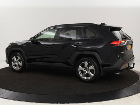 Toyota RAV4 2.5 Hybrid AWD Dynamic | Stoel & stuurverwarming | Trekhaak | Camera | Carplay | Full LED | Keyless | Navigatie