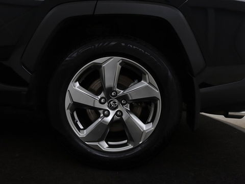 Toyota RAV4 2.5 Hybrid AWD Dynamic | Stoel & stuurverwarming | Trekhaak | Camera | Carplay | Full LED | Keyless | Navigatie