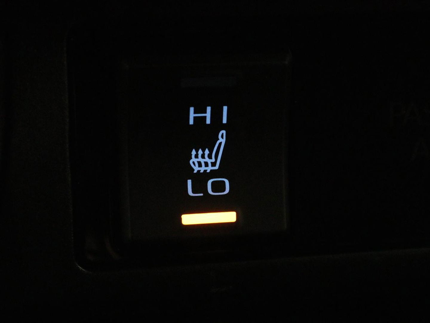 Toyota RAV4 2.5 Hybrid AWD Dynamic | Stoel & stuurverwarming | Trekhaak | Camera | Carplay | Full LED | Keyless | Navigatie