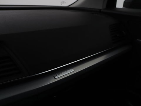 Audi Q5 55 TFSI e quattro S Line | Panoramadak | Trekhaak | Leder | Stoelverwarming | Camera | Virtual Cockpit | Navigatie | Full LED | Audi Sound