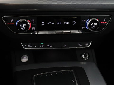 Audi Q5 55 TFSI e quattro S Line | Panoramadak | Trekhaak | Leder | Stoelverwarming | Camera | Virtual Cockpit | Navigatie | Full LED | Audi Sound