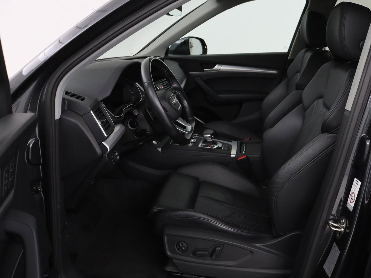 Audi Q5 55 TFSI e quattro S Line | Panoramadak | Trekhaak | Leder | Stoelverwarming | Camera | Virtual Cockpit | Navigatie | Full LED | Audi Sound